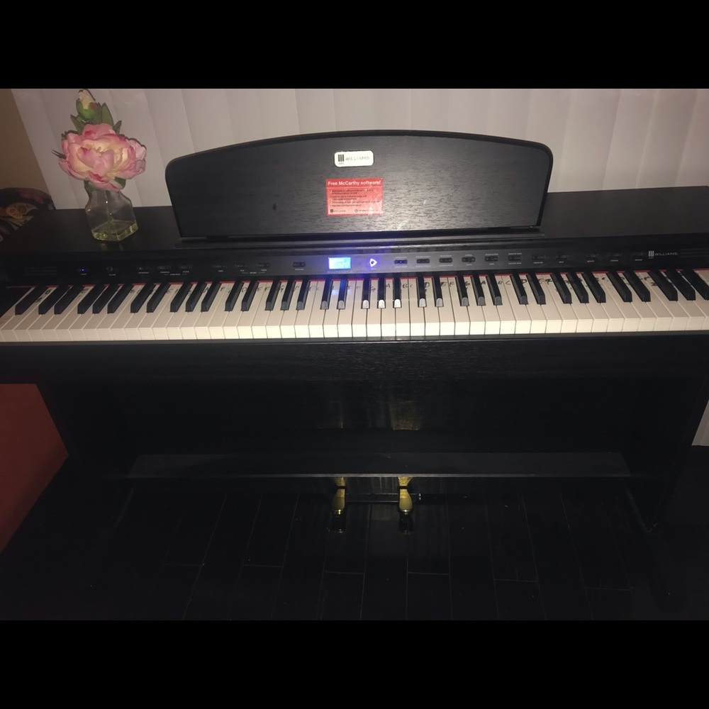 2018 piano - Picture 2 of 7